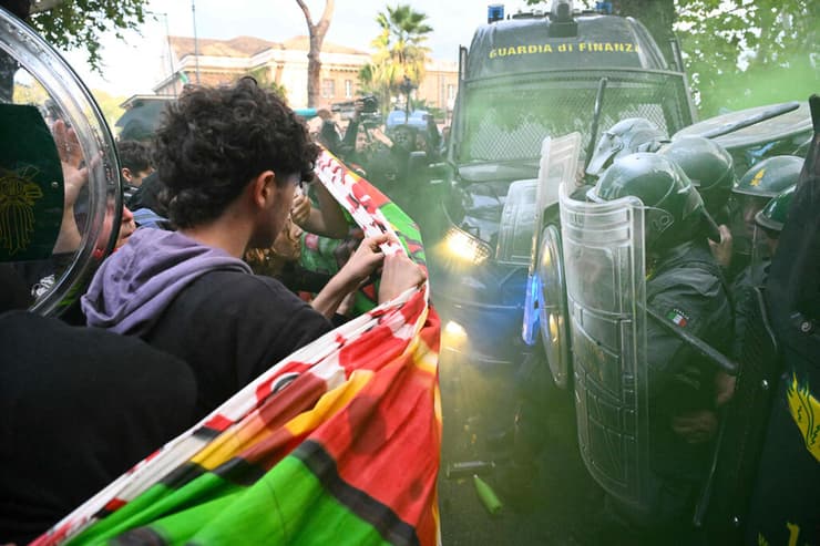 הפגנה פרו-פלסטינית לקראת ציון שנה למלחמה ב רומא איטליה