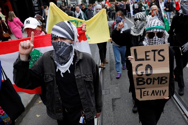 הפגנה פרו-פלסטינית לקראת ציון שנה למלחמה דבלין אירלנד