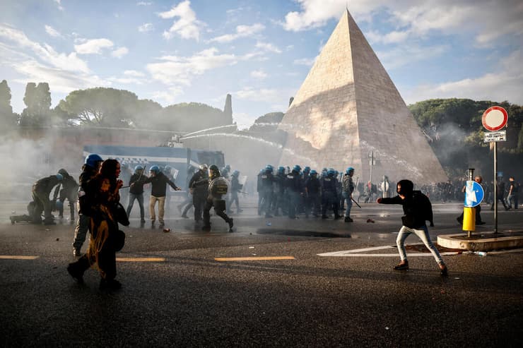 הפגנה פרו-פלסטינית לקראת ציון שנה למלחמה ב רומא איטליה