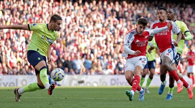 קאי האברץ משווה במהירות (רויטרס) קאי האברץ משווה במהירות