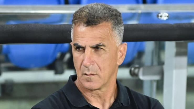 לא היה מנוס מפרידה. מרקו בלבול (צילום: יאיר שגיא) מאמן מכבי נתניה מרקו בלבול