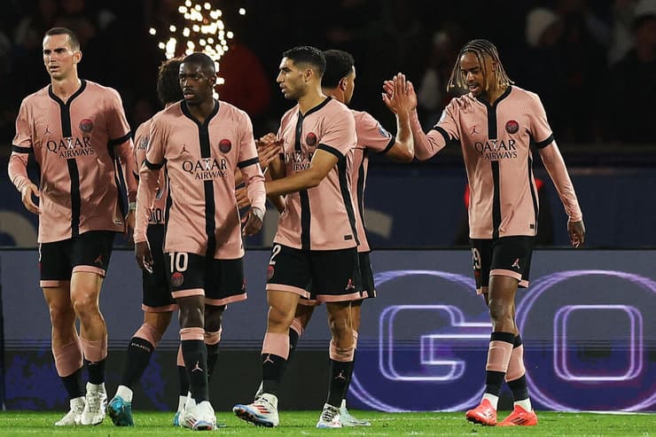 ברקולה חוגג עם החברים