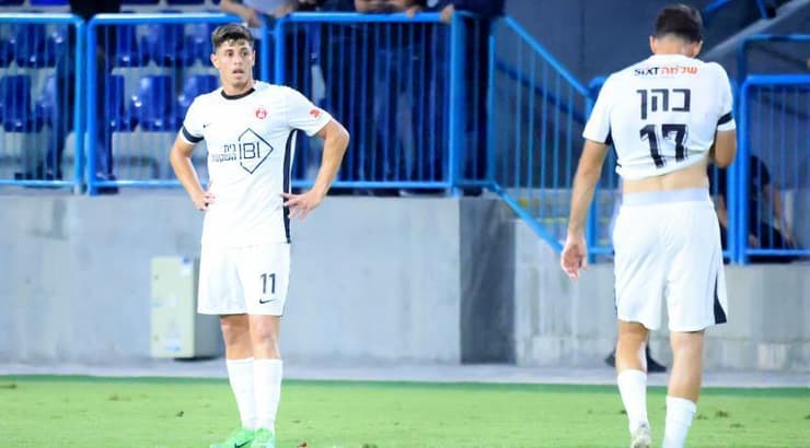 שחקני הפועל תל אביב מאוכזבים (חג'אג' רחאל) שחקני הפועל תל אביב מאוכזבים