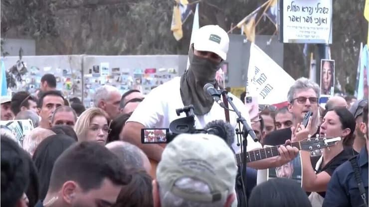 מ' המסתערב שר בטקס הזכרון לנרצחי הנובה