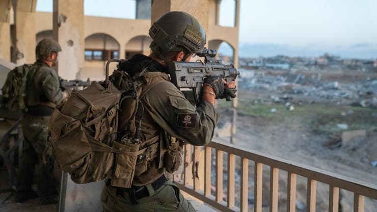 כוחות צה"ל (צילום: דובר צה"ל) כוחות צה"ל ממשיכים להלחם בצפון, מרכז ודרום רצועת עזה: הלוחמים תוקפים יעדי טרור של ארגון הטרור חמאס