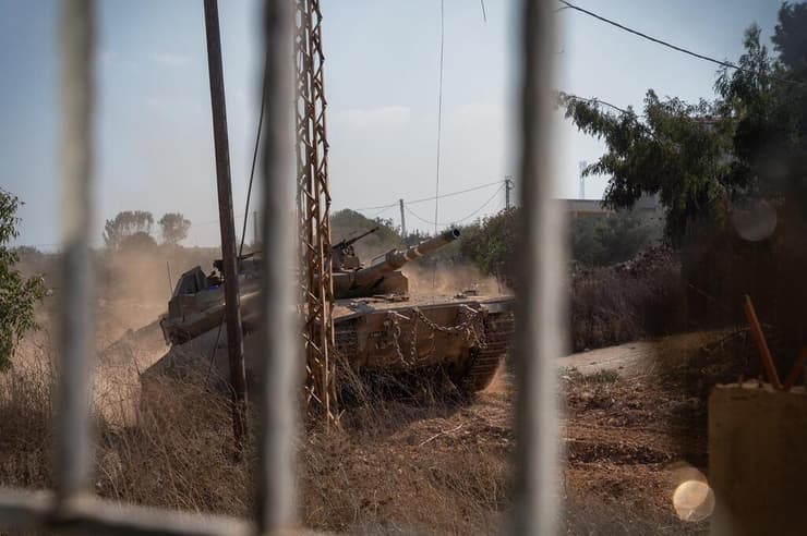 צוות הקרב של לוחמי חטיבת גולני השתלטו על מתחם של פעילי חיזבאללה והשמידו בו אמצעי לחימה