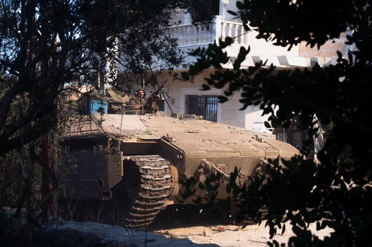 צוות הקרב של לוחמי חטיבת גולני השתלטו על מתחם של פעילי חיזבאללה והשמידו בו אמצעי לחימה
