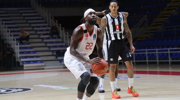 פטריק בברלי מכוון