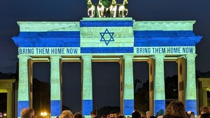 מנציחים את אירועי 7 באוקטובר בברלין, גרמניה (צילום: שגרירות ישראל בברלין) מנציחים את אירועי ה-7 באוקטובר בברלין, גרמניה