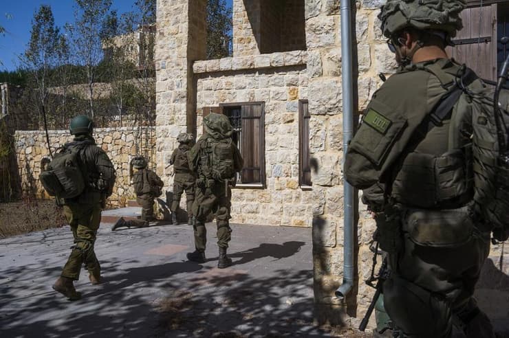צוות הקרב של לוחמי חטיבת גולני השתלטו על מתחם של פעילי חיזבאללה והשמידו בו אמצעי לחימה