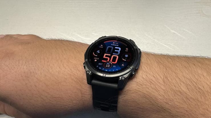 שעון FENIX 8 של גרמין