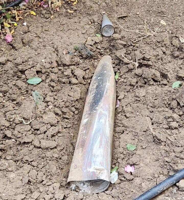 פירוק ראש הנפץ הקרבי ליד בניין מגורים בקריית מוצקין