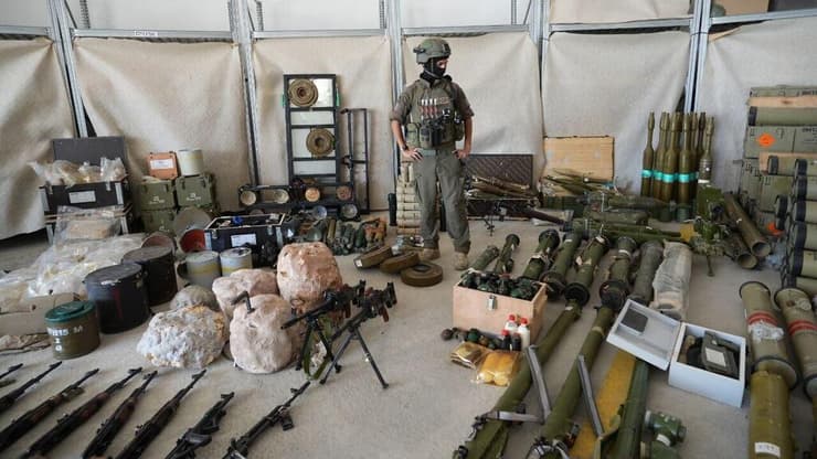 צילום: תומר שונם הלוי צה"ל מציג לתקשורת אמצעי לחימה שנתפסו