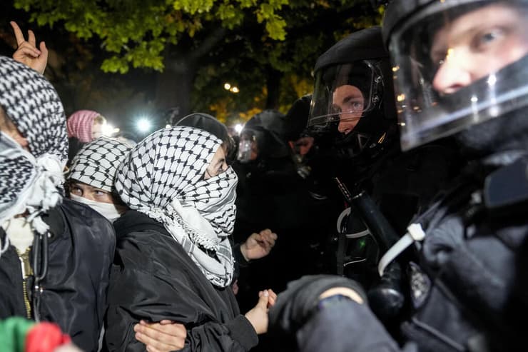 הפגנה פרו פלסטינית בברלין ב-7 באוקטובר