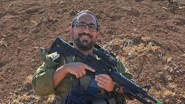 "תמיד עם חיוך". רס"ם (במיל') רוני גניזת ז"ל (צילום: דובר צה"ל) רס"ם (במיל') רוני גניזת ז"ל