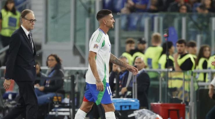 לורנצו פלגריני יורד מכר הדשא