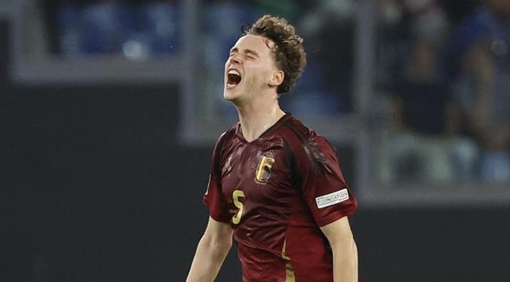 מקסים דה קויפר חוגג