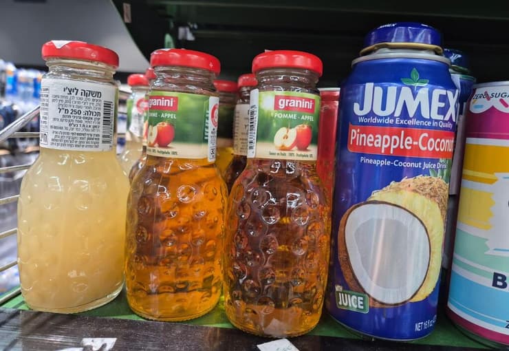 המיצים של גרניני ומשקה הקוקוס אננס JUMEX, הוותיק יחסית 