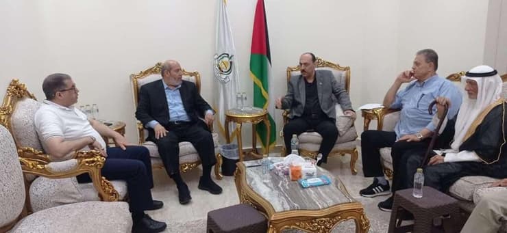 משלחת חמאס בקהיר. ארגון הטרור עדיין מושל ברצועה משלחת חמאס בקהיר