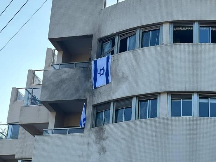 הדיור המוגן בהרצליה שנפגע בעקבות חדירת הכטב"מים מלבנון
