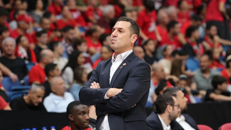 "לא הכל תלוי בנו". אלון (צילום: אלכס קולומויסקי) יונתן אלון