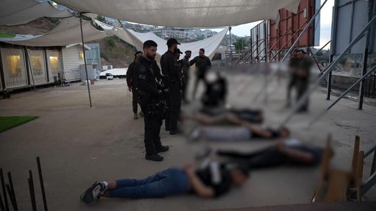 מעצר החשודים באירוע הירי (צילום: דוברות משטרת מחוז צפון ) תיעוד הירי לעבר ביתו של ראש מועצת דובריה ומעצר החשודים