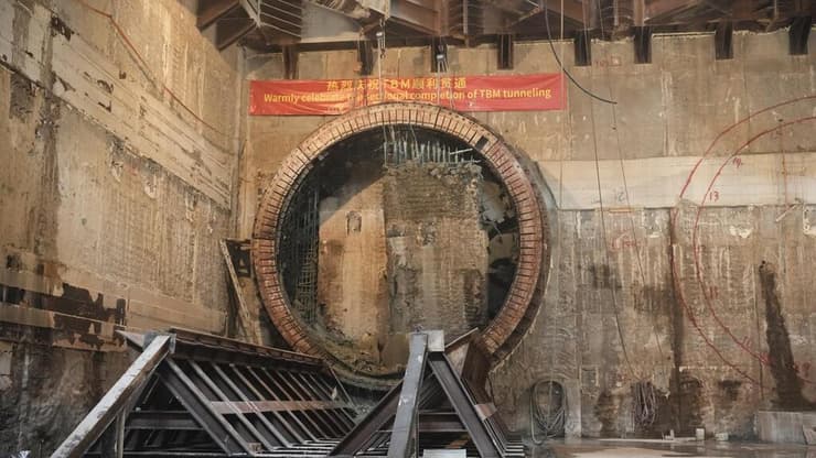 מנהרה של הרק״ל בכיכר רבין