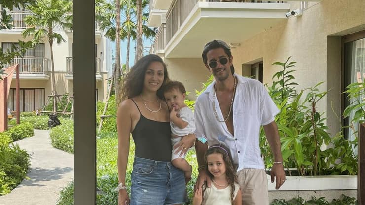 שף ניר מסיקה עם האישה ליאת והבנות רומי ואלי