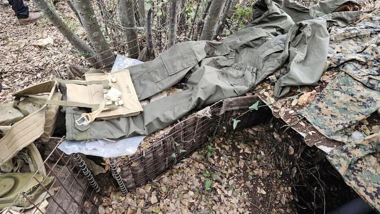 יואב זיתון עם לוחמי צה"ל בדרום לבנון