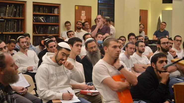 סמ"ר איתי פוגל ז"ל בישיבת  מעלה אליהו בתל אביב 