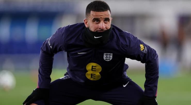 קייל ווקר מתמתח (רויטרס) קייל ווקר מתמתח