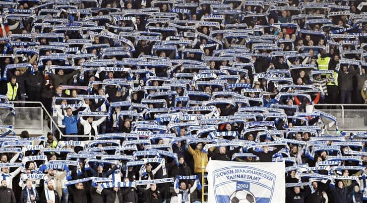 אוהדי פינלנד (רויטרס) אוהדי פינלנד