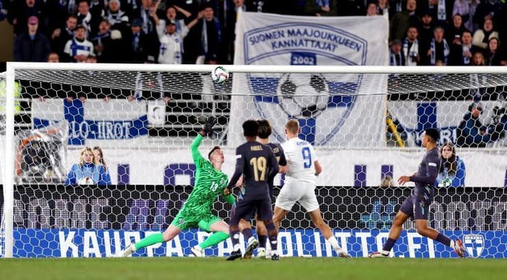 ההחמצה של פרדריק ינסן (רויטרס) ההחמצה של פרדריק ינסן