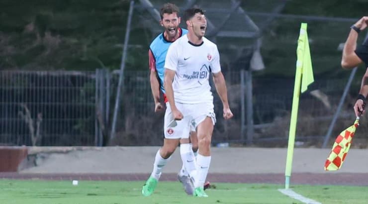 סתיו טוריאל חוגג לאחר הבישול השני (שחר גרוס) סתיו טוריאל חוגג לאחר הבישול השני