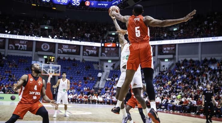 אוסטין וויילי חוסם