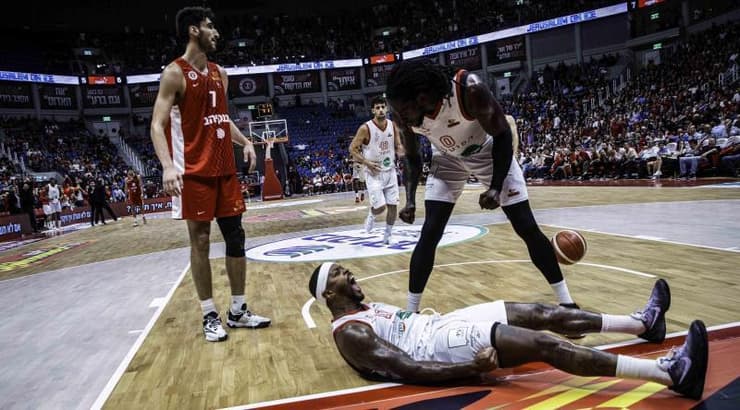 מרכוס פוסטר חוגג בטירוף את השוויון