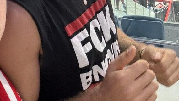 החולצה שלבש האוהד (צילום: פרטי) אוהד הפועל