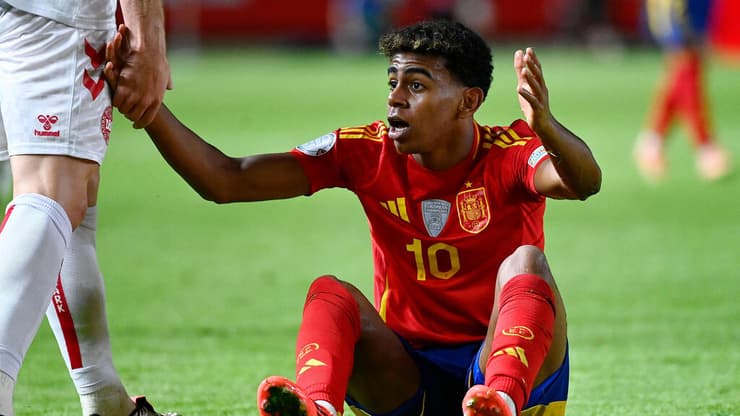 שחקן נבחרת ספרד לאמין ימאל