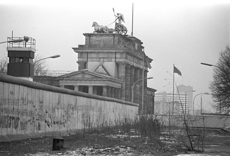 צילום: דוד רובינגר חומת ברלין 1/29/1986