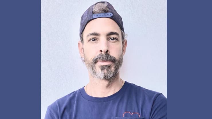עודד ואנונו 