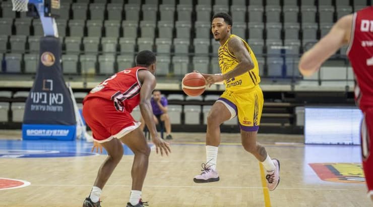 ג'יילן אדאמס מכדרר (רועי כפיר) ג'יילן אדאמס מכדרר