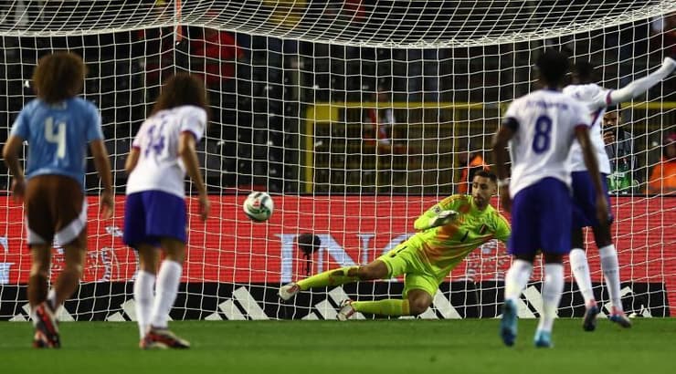 רנדל קולו מואני כובש