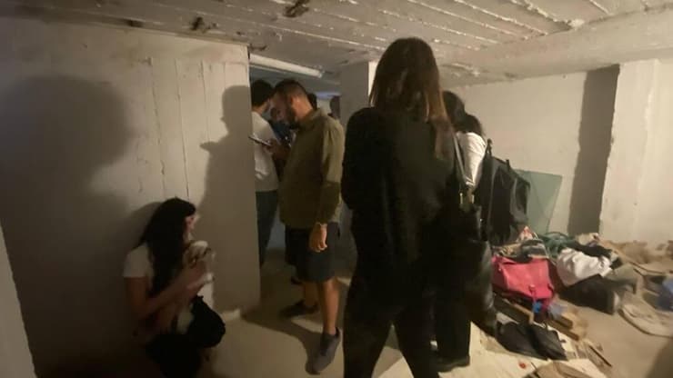  מסתגרים במקלט בתל אביב
