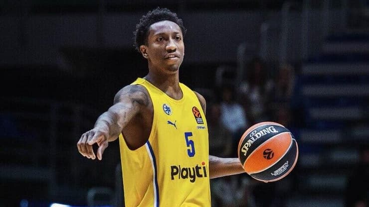 הגיע העונה לראשונה לאירופה. לי (צילום: ג'ורג'יה קוסטיץ') סייבן לי