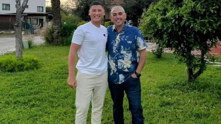 טל קרן ז"ל עם אביו אלון