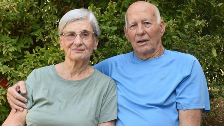 ״חייבים לבנות רצועת ביטחון״. זיו ורבקה גורדון (צילום: אביהו שפירא) זיו ורבקה גורדון מכפר בלום