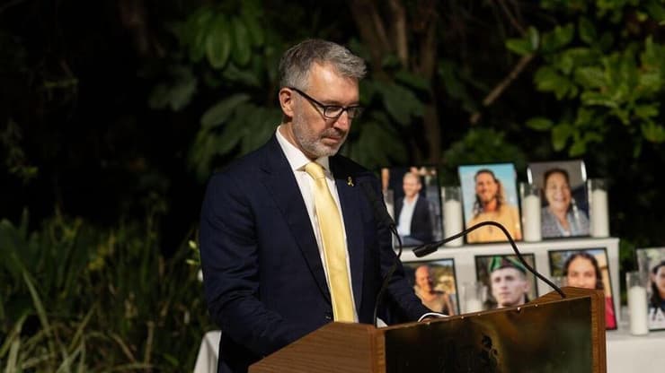 השגרירות הבריטית בישראל קיימה טקס הנצחה לזכרם של בעלי האזרחות הבריטית שנרצחו במתקפות שביצע חמאס על ישראל ב-7 באוקטובר ובשבי בעזה