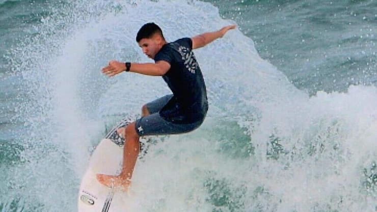 טל קרן ז"ל גולש בים