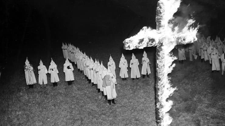 חברי קו-קלוקס-קלאן במסכות הלבנות, 1939