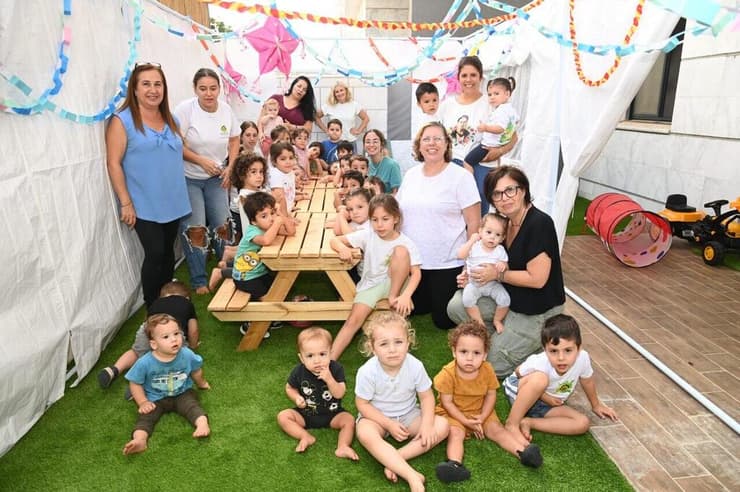 סוכת המפונים של קיבוץ עין השלושה בנתיבות